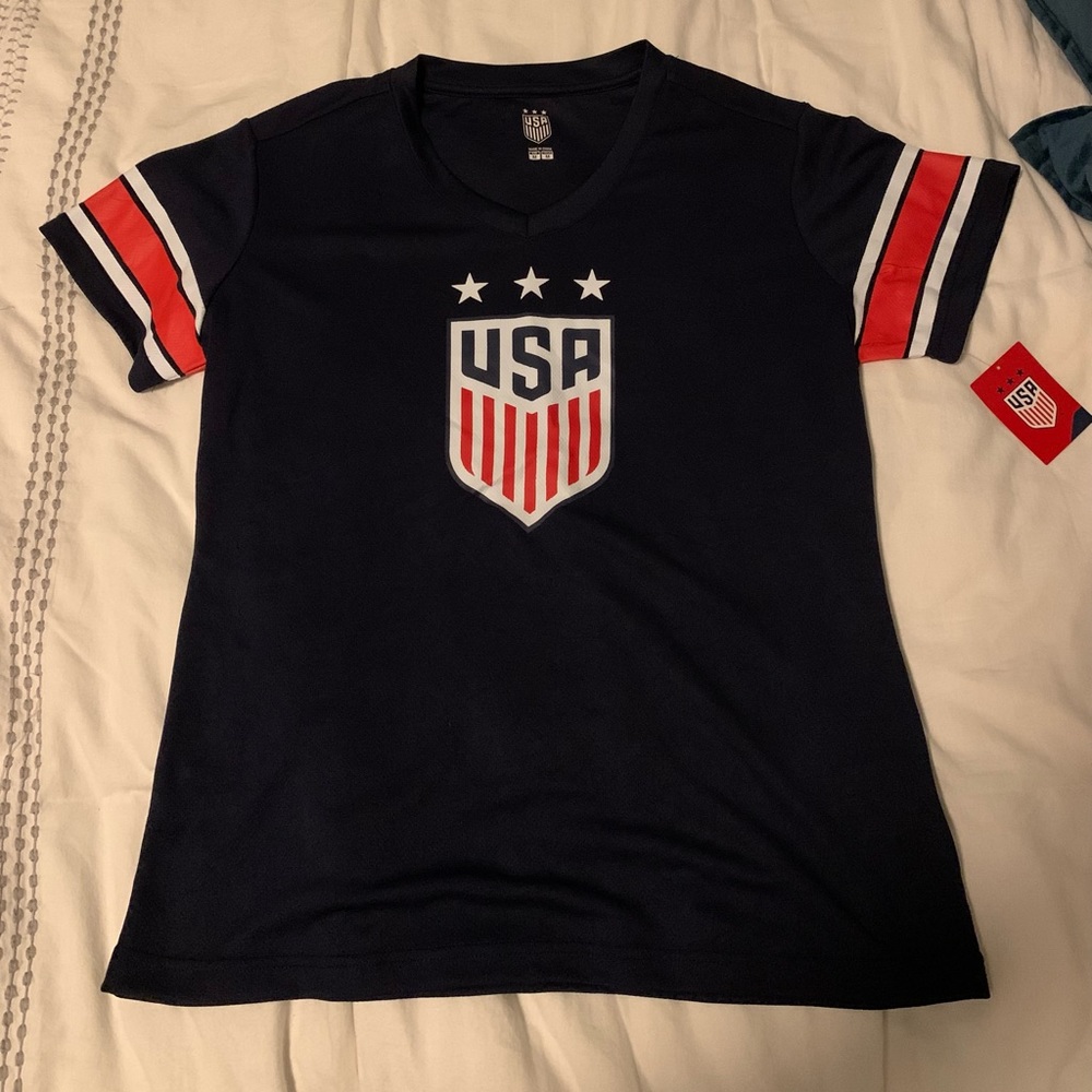 NWT USA Women’s Soccer Jersey (M)